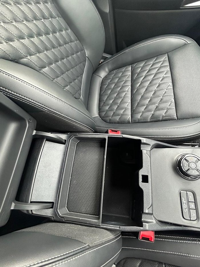 2025 Ford Everest Platinum