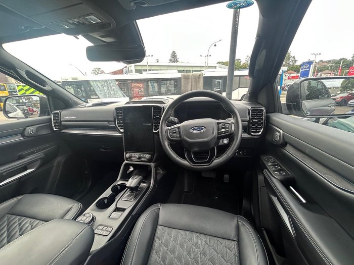 2025 Ford Everest Platinum