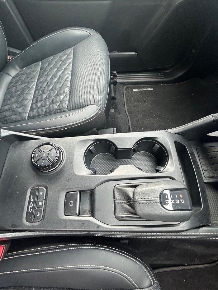 2025 Ford Everest Platinum