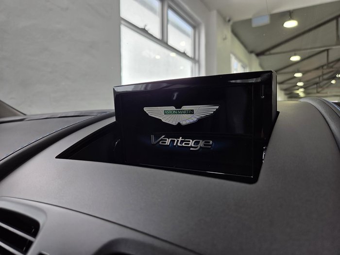 2016 Aston Martin V8 Vantage