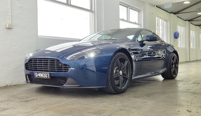 2016 Aston Martin V8 Vantage