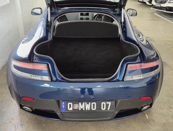 2016 Aston Martin V8 Vantage