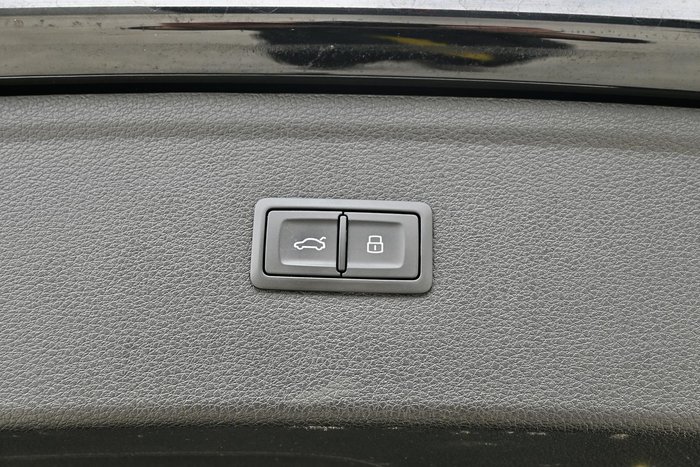 2019 Audi Q5 40 TDI design FY MY19 4X4 On Demand Brilliant Black