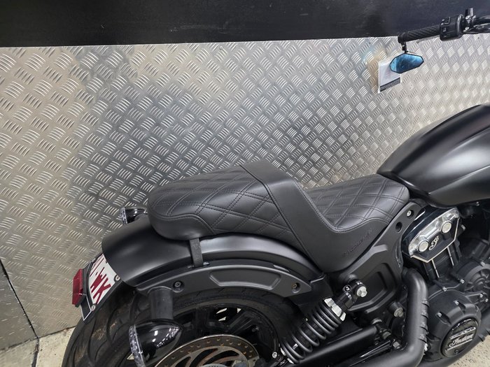 2019 INDIAN SCOUT BOBBER THUNDER BLACK BLACK
