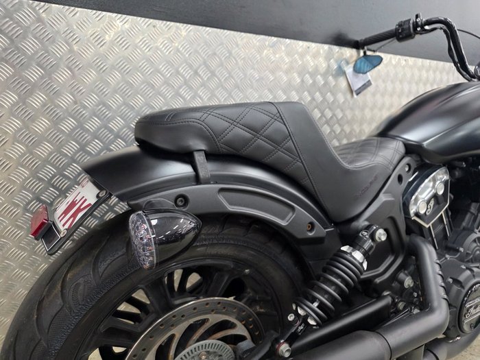 2019 INDIAN SCOUT BOBBER THUNDER BLACK BLACK