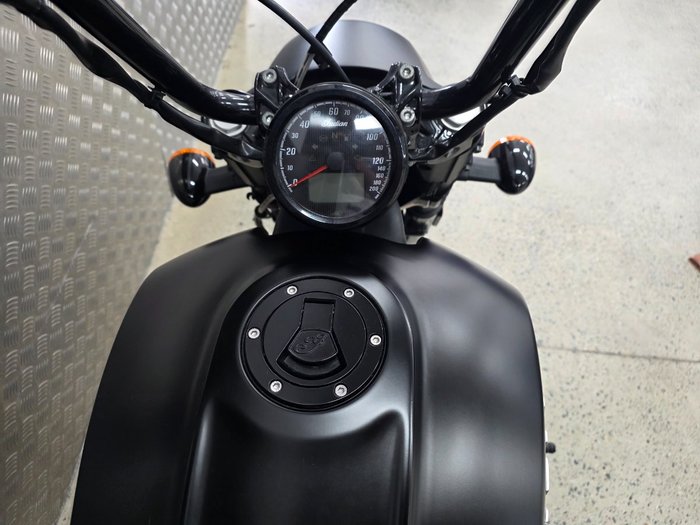 2019 INDIAN SCOUT BOBBER THUNDER BLACK BLACK