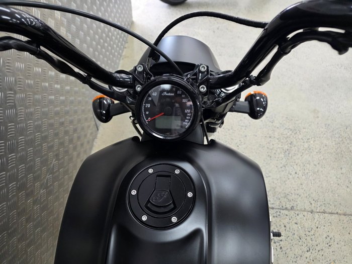 2019 INDIAN SCOUT BOBBER THUNDER BLACK BLACK