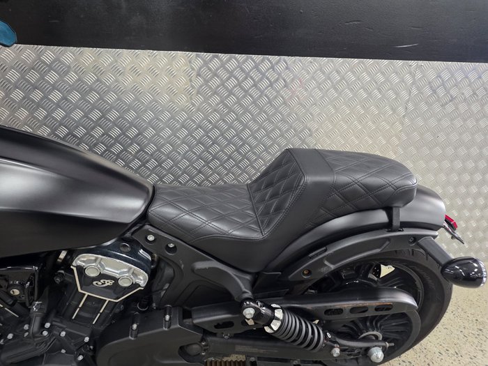 2019 INDIAN SCOUT BOBBER THUNDER BLACK BLACK