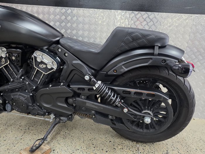 2019 INDIAN SCOUT BOBBER THUNDER BLACK BLACK
