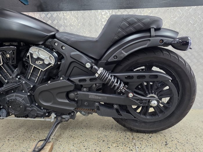 2019 INDIAN SCOUT BOBBER THUNDER BLACK BLACK