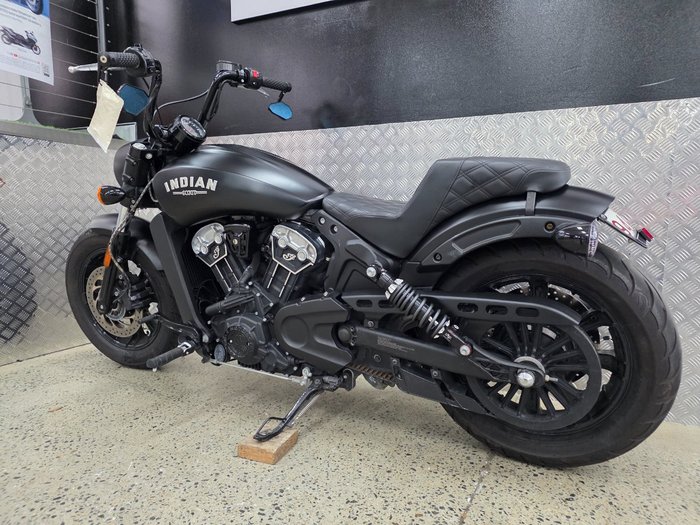 2019 INDIAN SCOUT BOBBER THUNDER BLACK BLACK