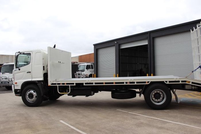 2006 Hino Fg 500 Series FG WHITE