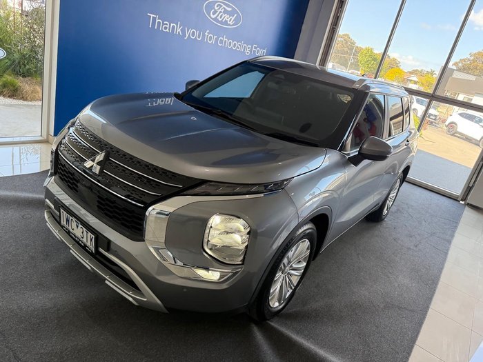 2022 Mitsubishi Outlander LS