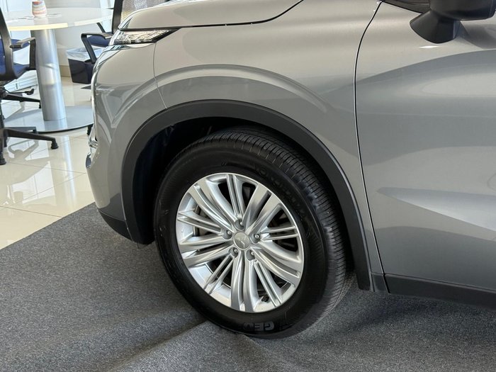 2022 Mitsubishi Outlander LS