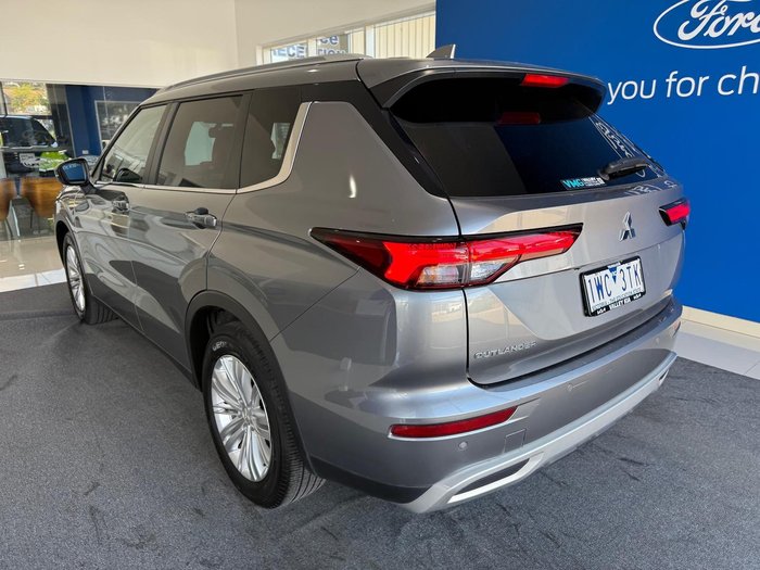 2022 Mitsubishi Outlander LS