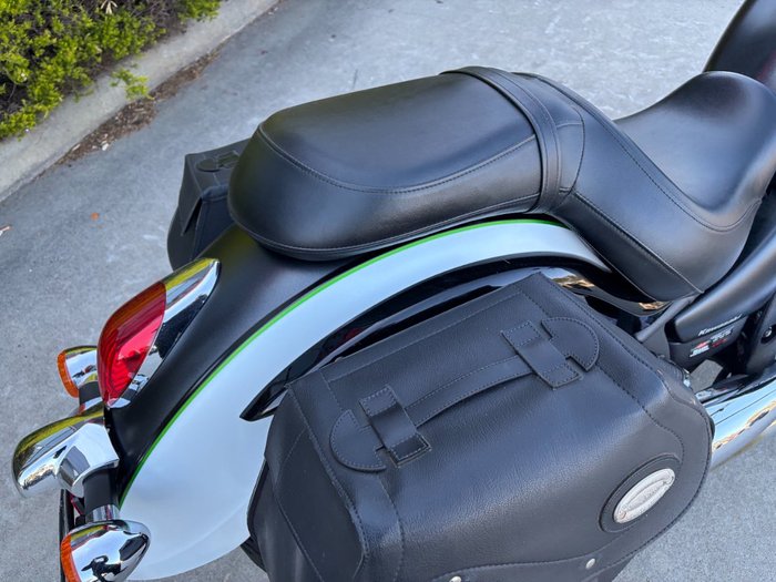 2015 Kawasaki VULCAN 900 CUSTOM White