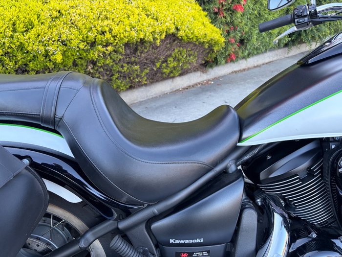 2015 Kawasaki VULCAN 900 CUSTOM White