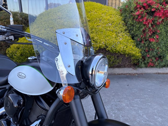 2015 Kawasaki VULCAN 900 CUSTOM White