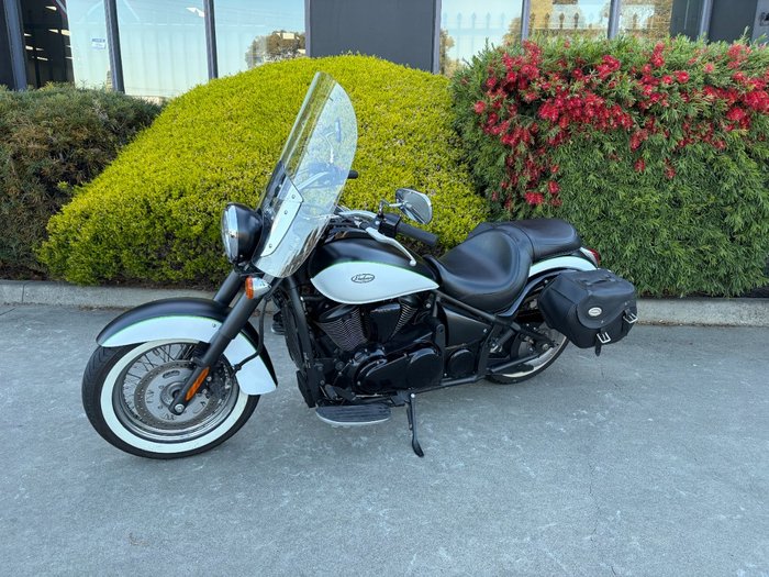 2015 Kawasaki VULCAN 900 CUSTOM White