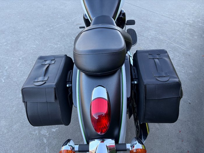 2015 Kawasaki VULCAN 900 CUSTOM White