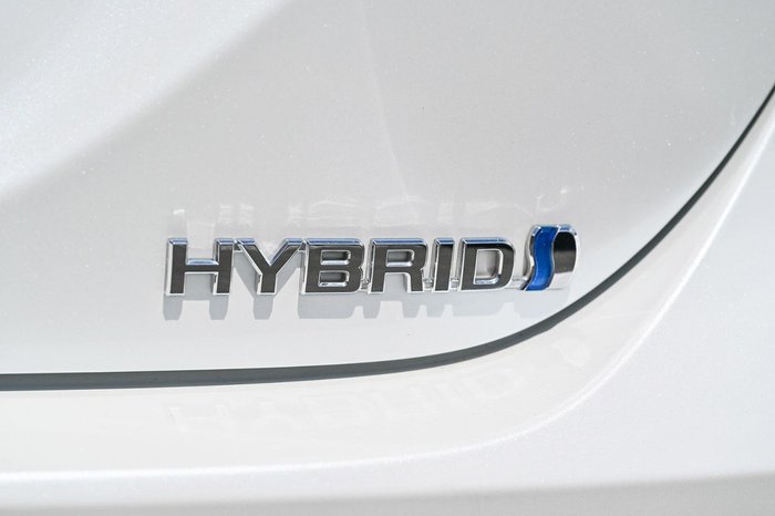 2020 Toyota Camry Ascent Sport AXVH70R Frosted White