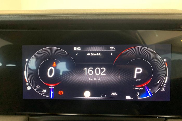 2025 Mahindra XUV700 AX7L