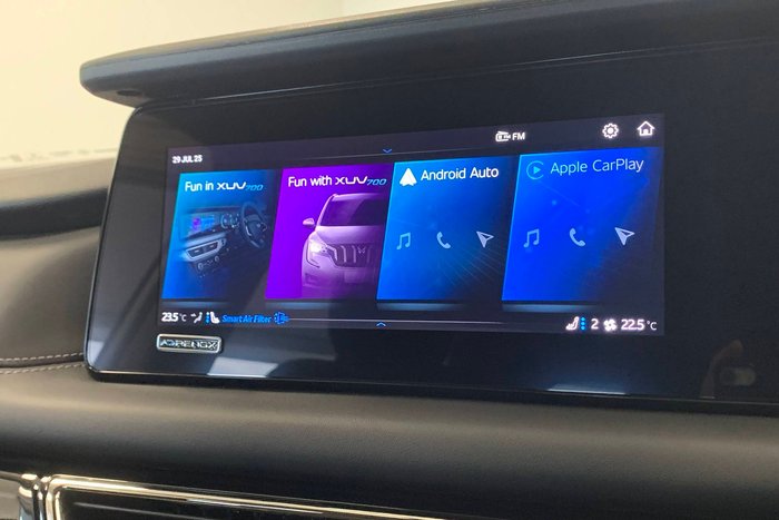 2025 Mahindra XUV700 AX7L