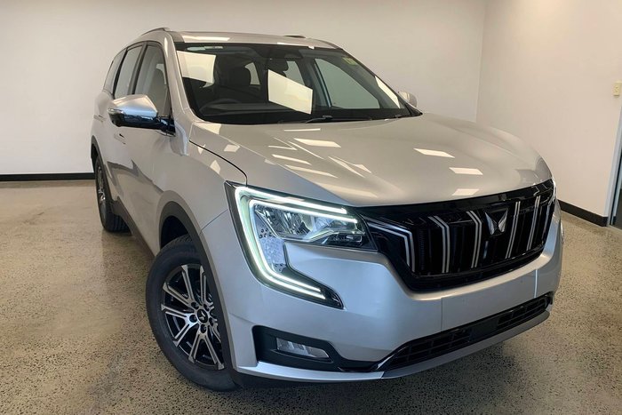 2025 Mahindra XUV700 AX7L