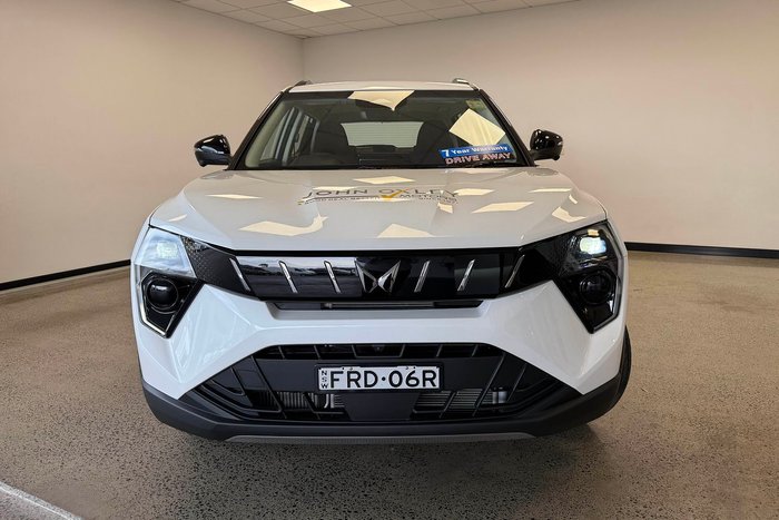 2025 Mahindra XUV3XO AX5L