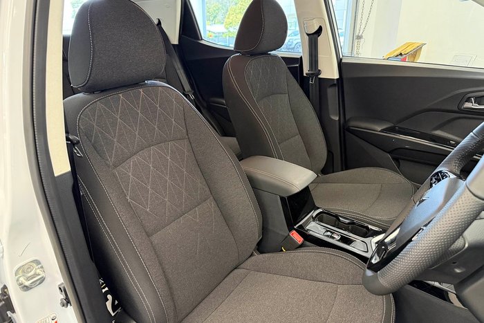 2025 Mahindra XUV3XO AX5L