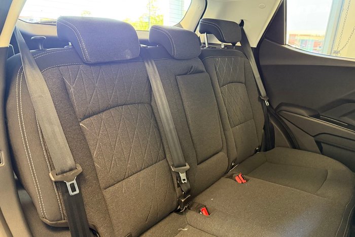 2025 Mahindra XUV3XO AX5L