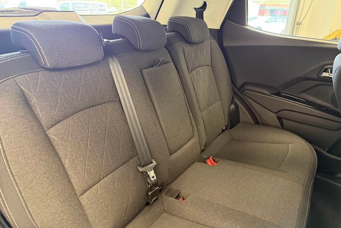 2025 Mahindra XUV3XO AX5L