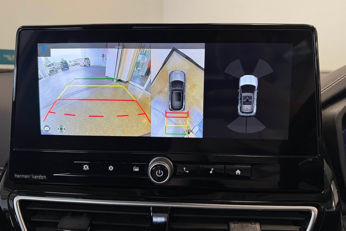 2025 Mahindra XUV3XO AX7L