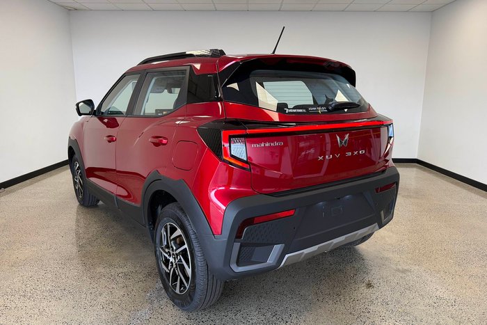 2025 Mahindra XUV3XO AX5L