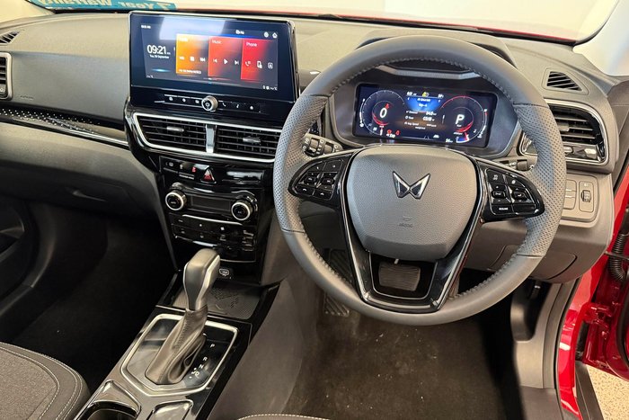 2025 Mahindra XUV3XO AX5L