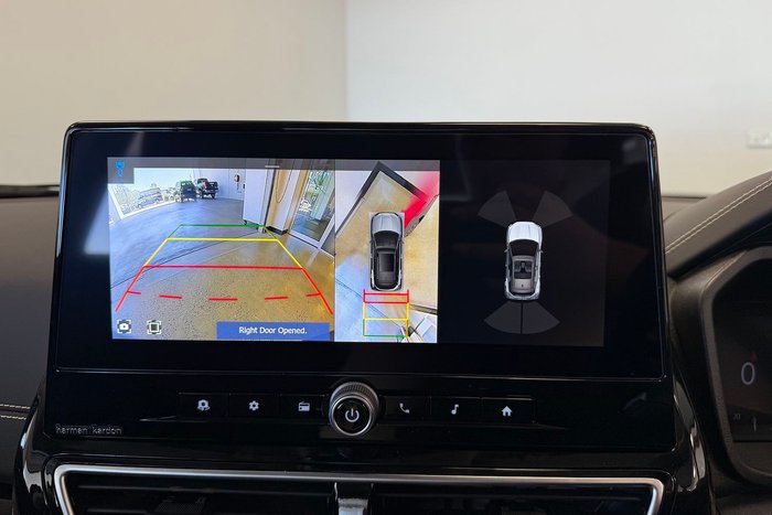 2025 Mahindra XUV3XO AX7L