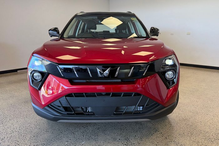 2025 Mahindra XUV3XO AX7L
