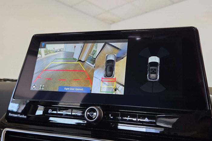 2025 Mahindra XUV3XO AX7L