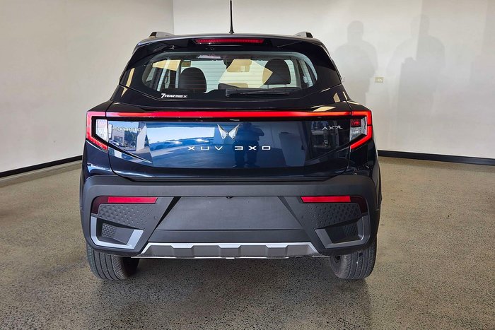 2025 Mahindra XUV3XO AX7L