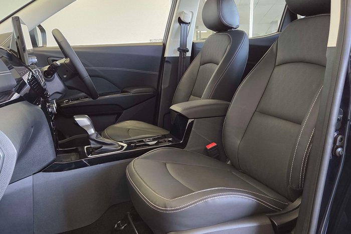 2025 Mahindra XUV3XO AX7L