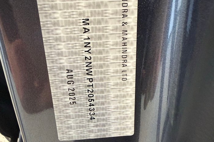 2025 Mahindra XUV3XO AX7L