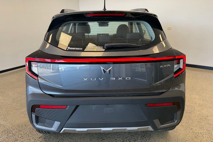 2025 Mahindra XUV3XO AX7L