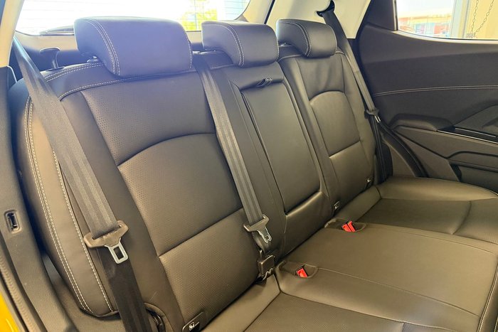 2025 Mahindra XUV3XO AX7L