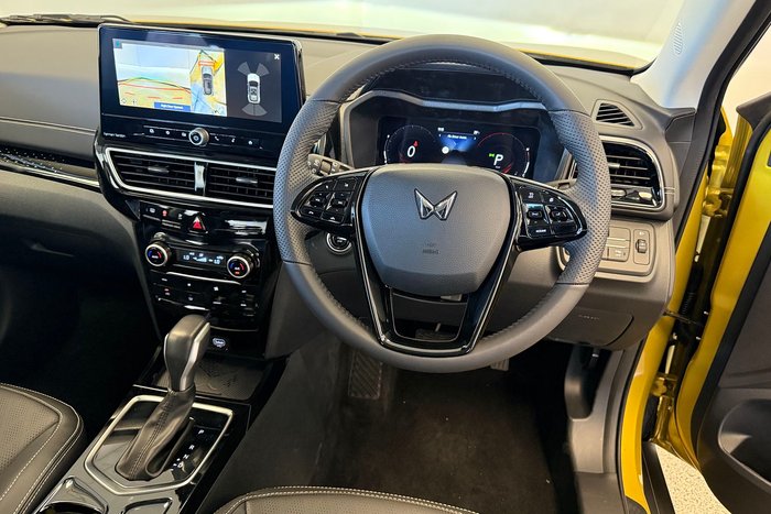 2025 Mahindra XUV3XO AX7L