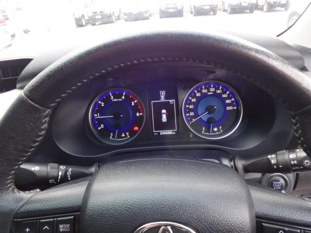 2015 Toyota Hilux SR5