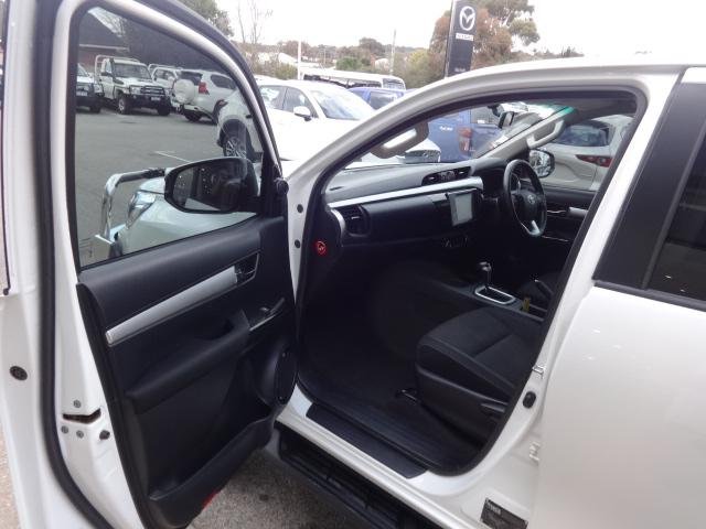 2015 Toyota Hilux SR5