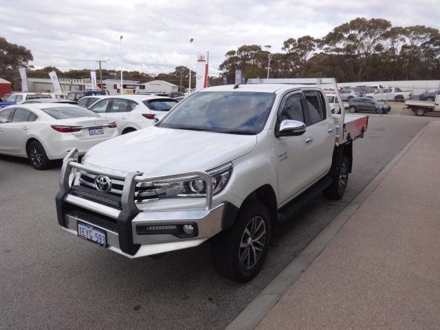 2015 Toyota Hilux SR5