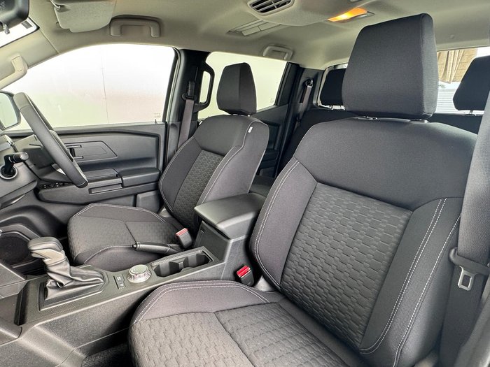 2025 Mitsubishi Triton GLX-R