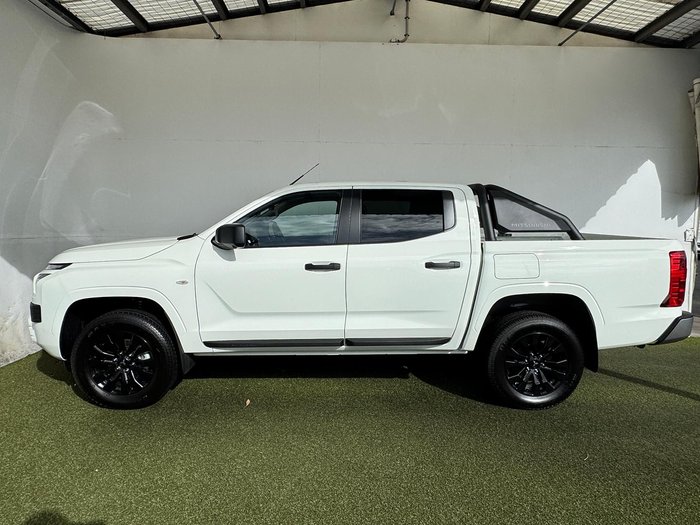 2025 Mitsubishi Triton GLX-R