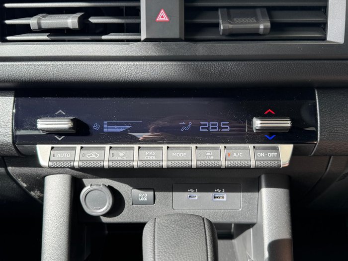 2025 Mitsubishi Triton GLX-R